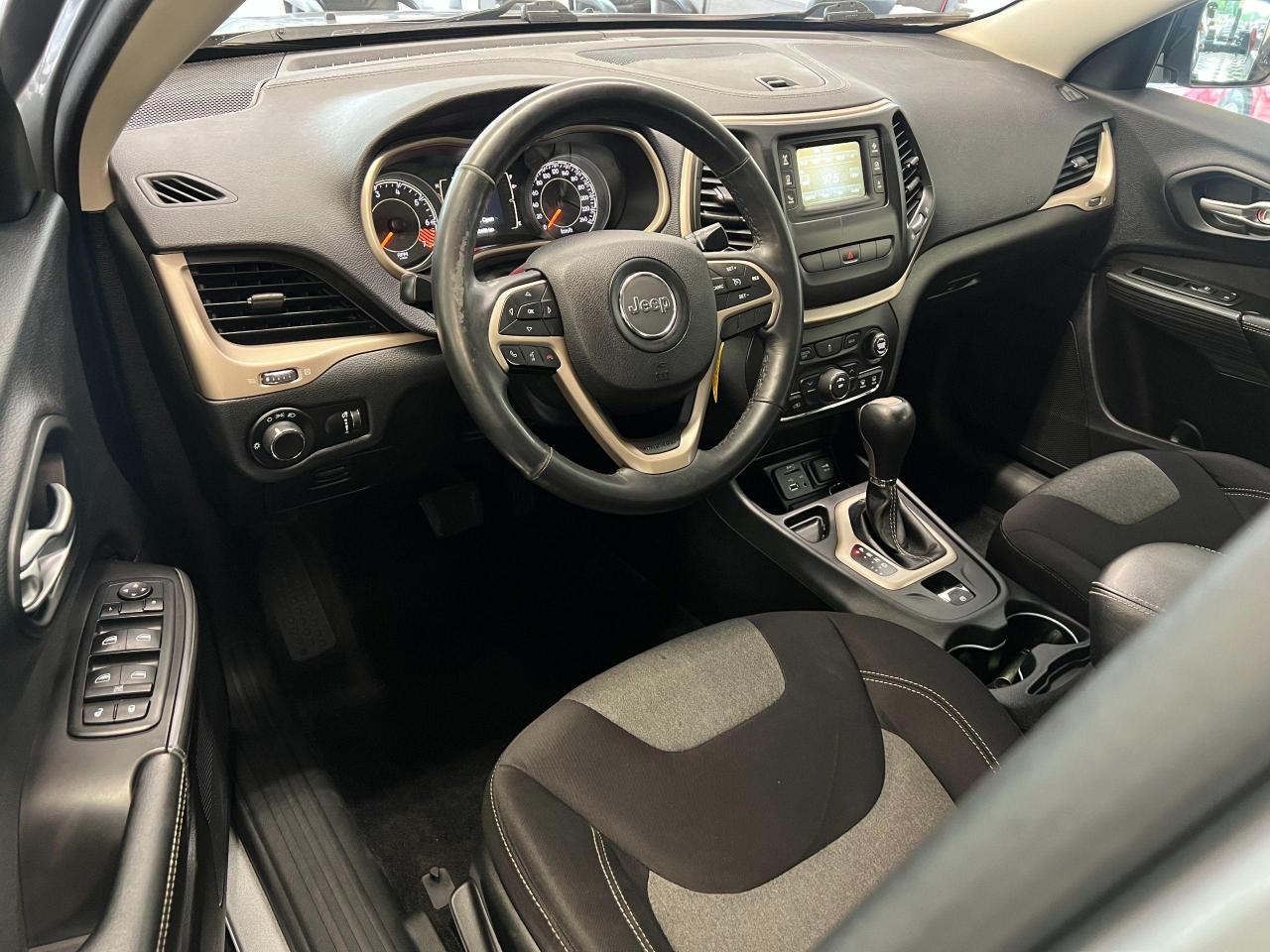 2015 Jeep Cherokee SPORT+Camera+Bluetooth+Remote Start+CLEAN CARFAX Photo82