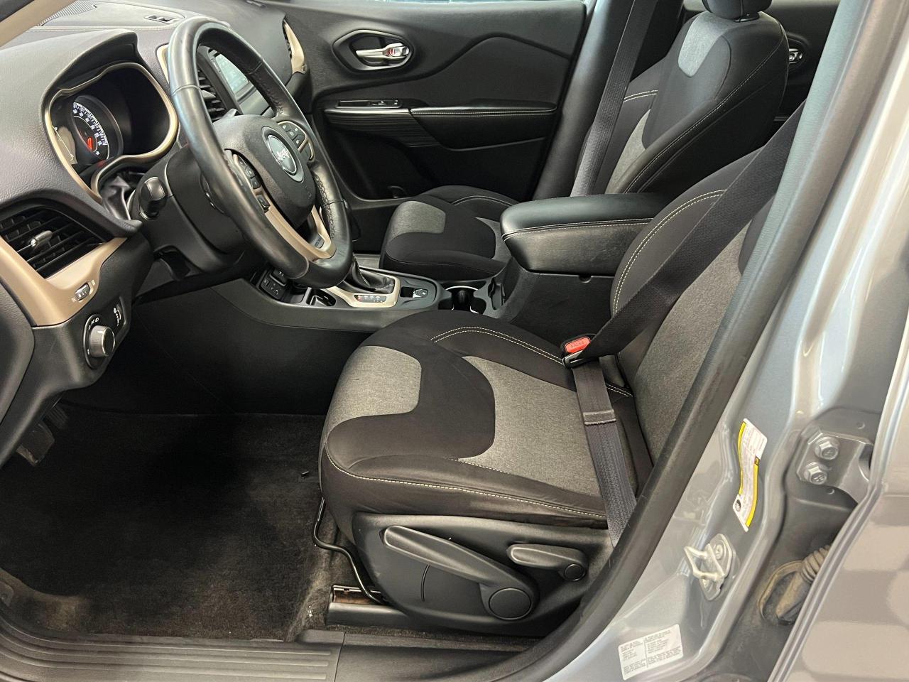 2015 Jeep Cherokee SPORT+Camera+Bluetooth+Remote Start+CLEAN CARFAX - Photo #19