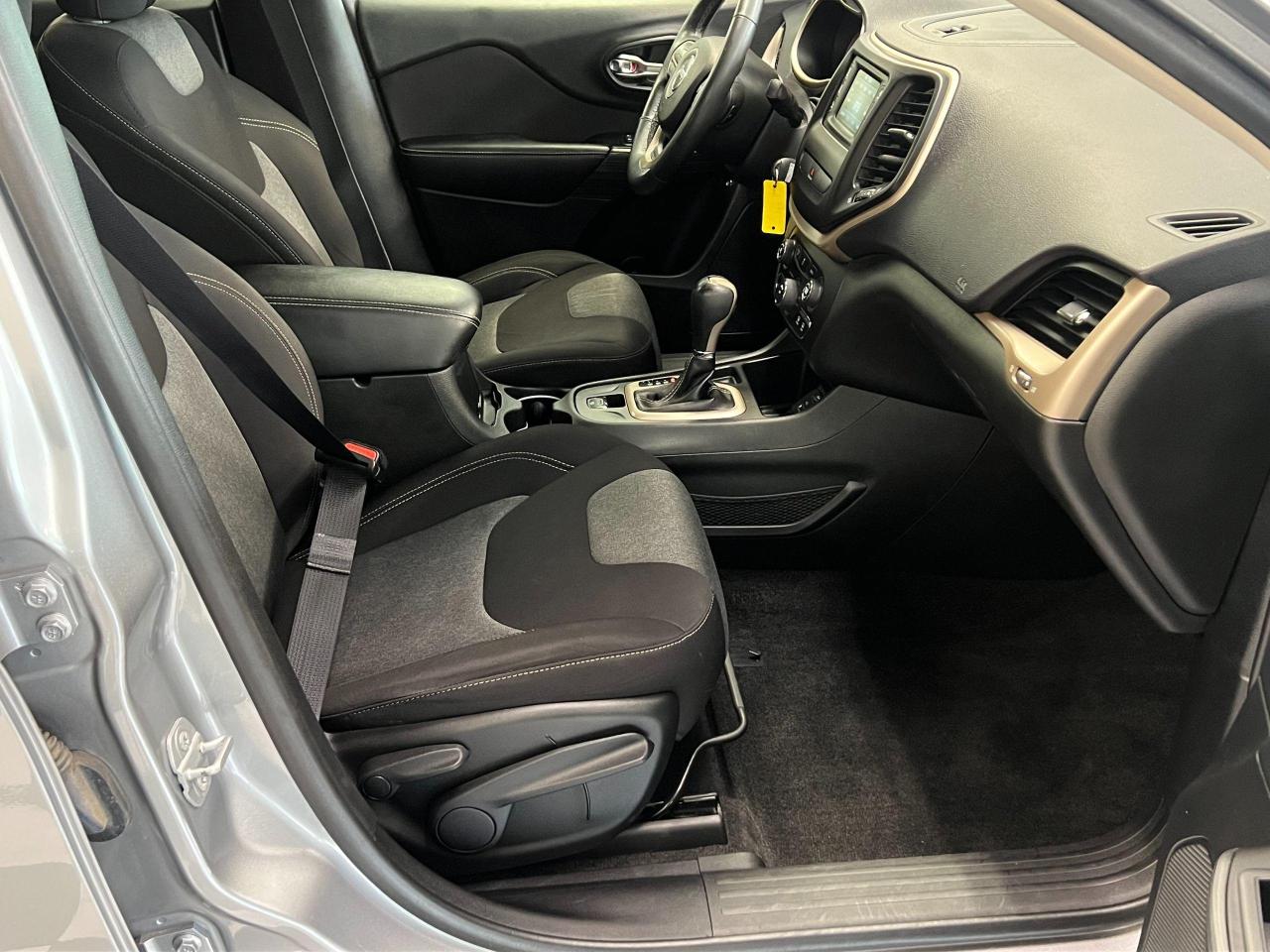 2015 Jeep Cherokee SPORT+Camera+Bluetooth+Remote Start+CLEAN CARFAX - Photo #22