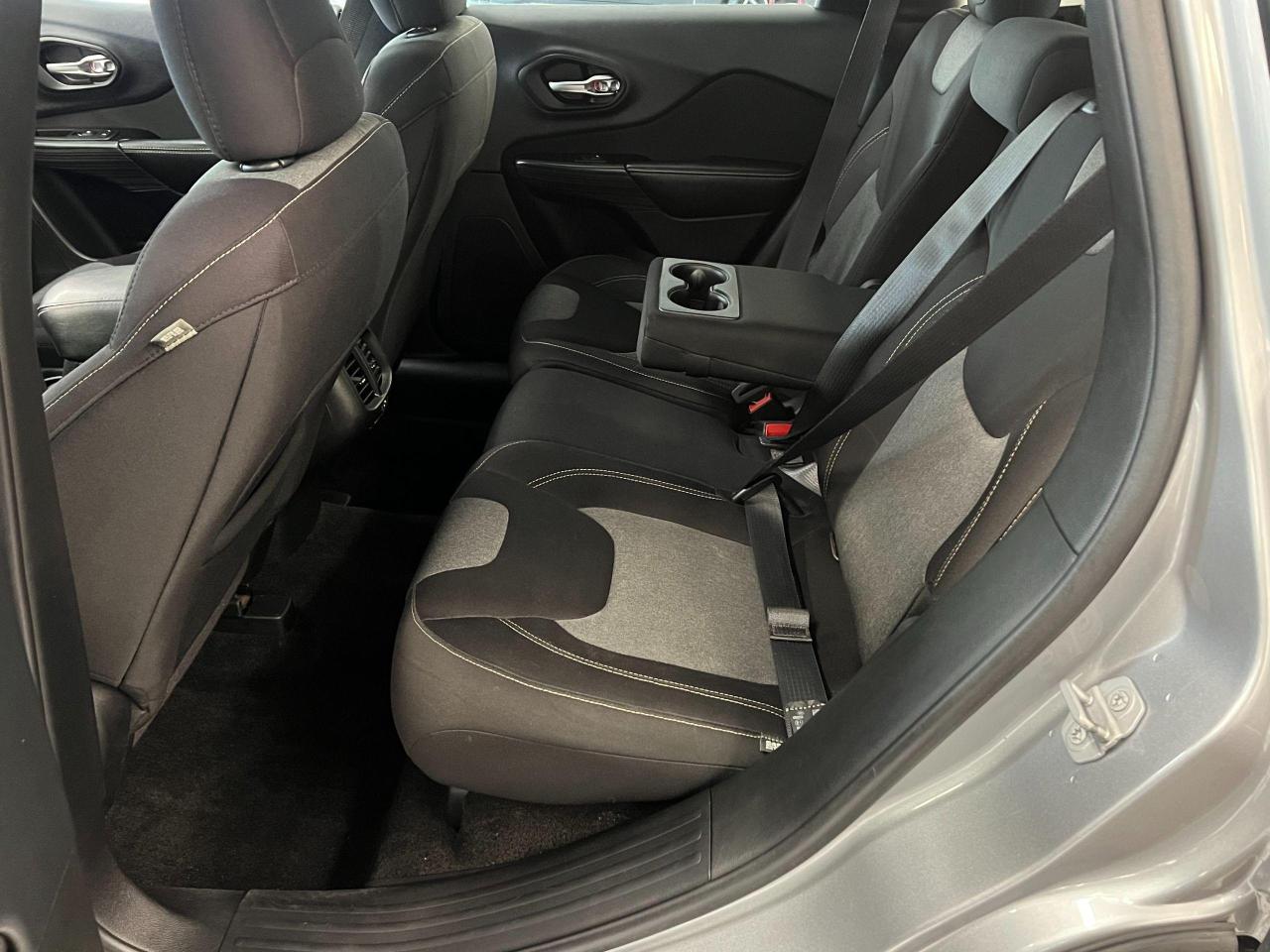 2015 Jeep Cherokee SPORT+Camera+Bluetooth+Remote Start+CLEAN CARFAX Photo88
