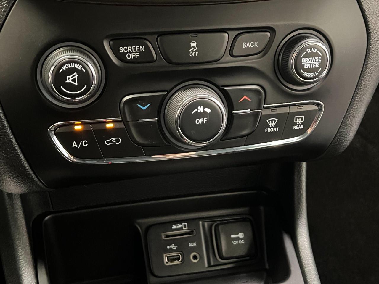 2015 Jeep Cherokee SPORT+Camera+Bluetooth+Remote Start+CLEAN CARFAX Photo99