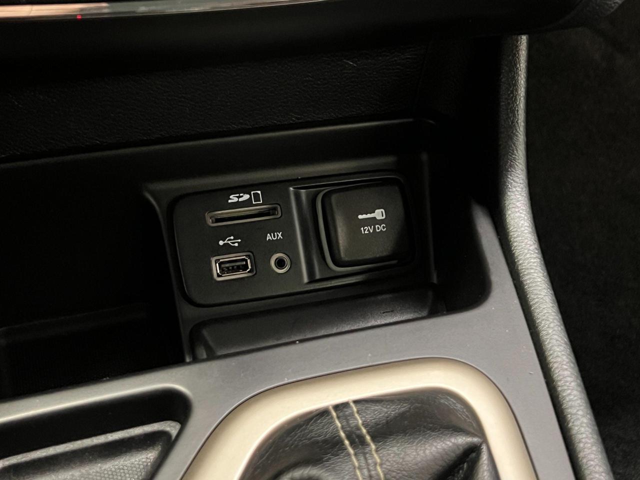 2015 Jeep Cherokee SPORT+Camera+Bluetooth+Remote Start+CLEAN CARFAX Photo100