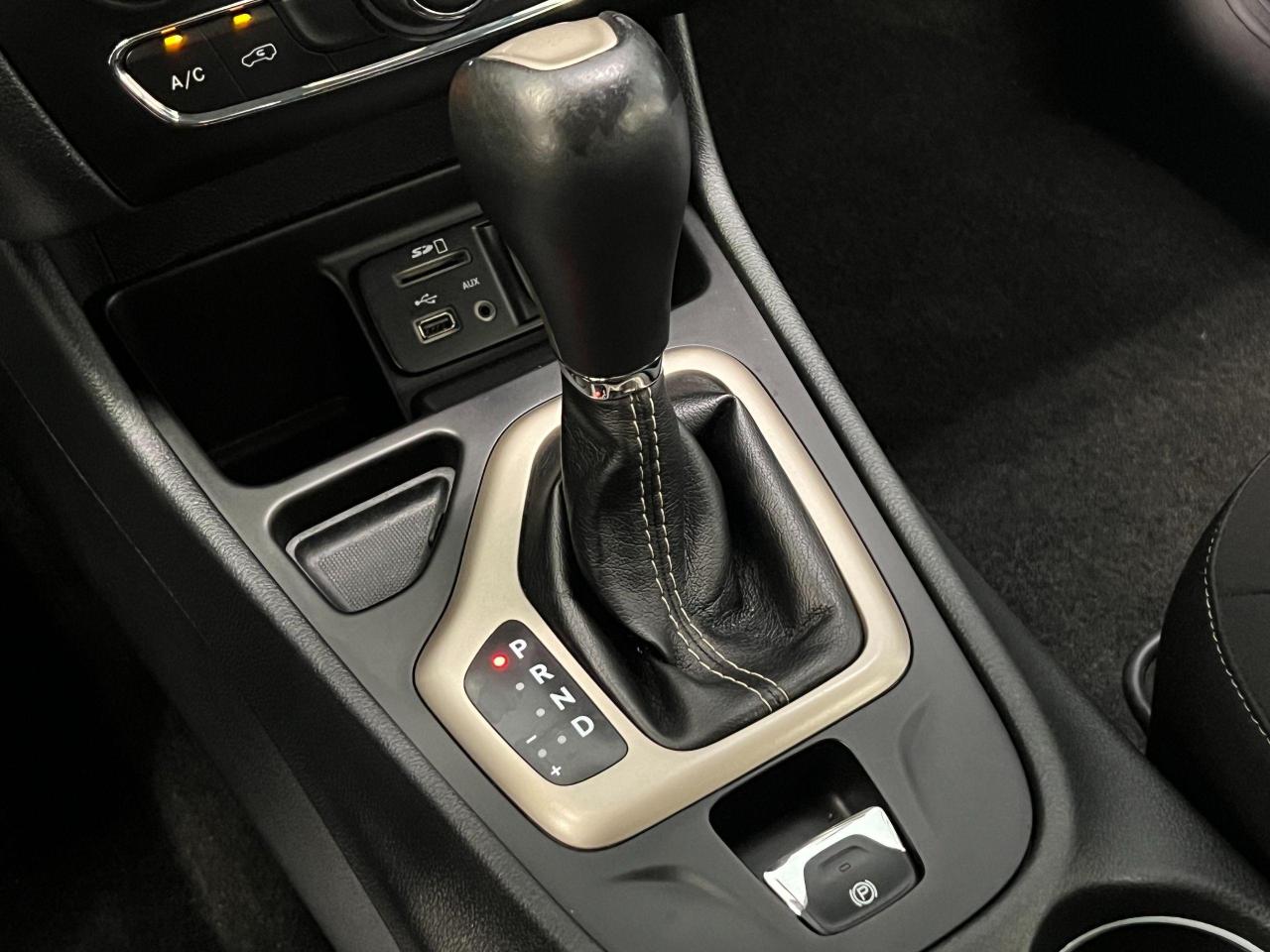 2015 Jeep Cherokee SPORT+Camera+Bluetooth+Remote Start+CLEAN CARFAX Photo101