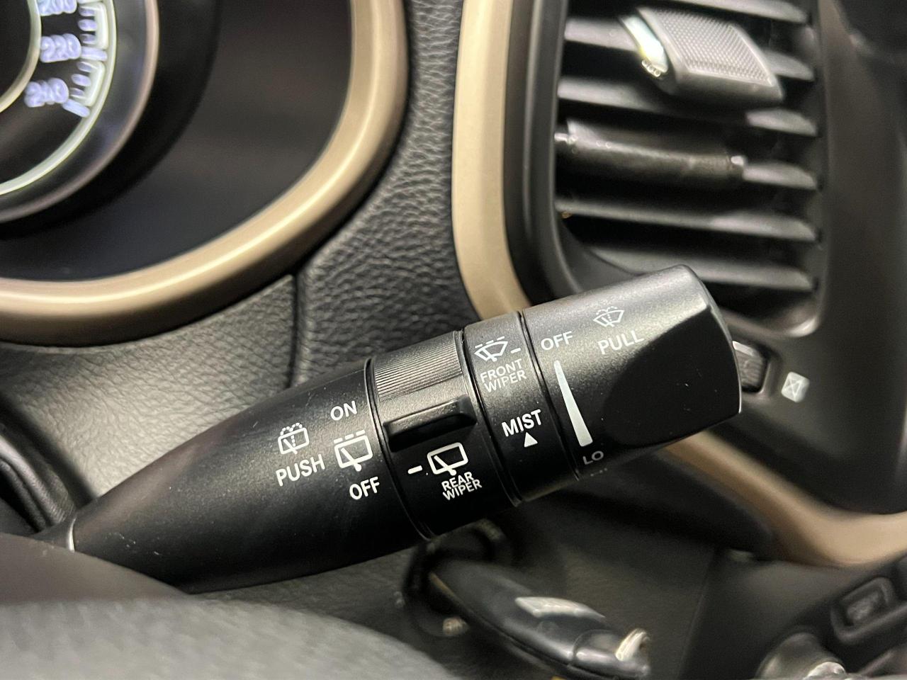 2015 Jeep Cherokee SPORT+Camera+Bluetooth+Remote Start+CLEAN CARFAX Photo110