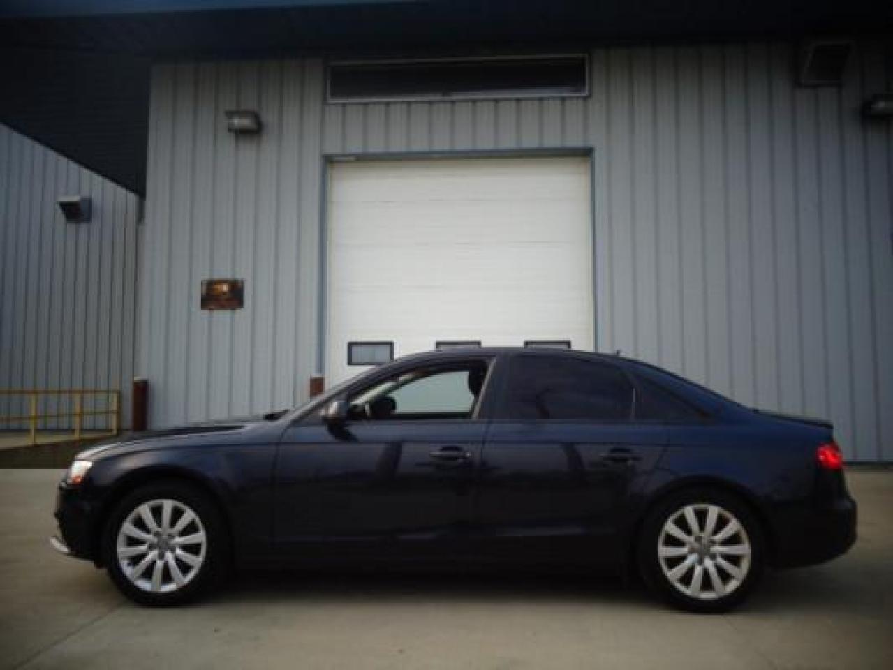 2013 Audi A4 4dr Sdn Auto Quattro Photo3