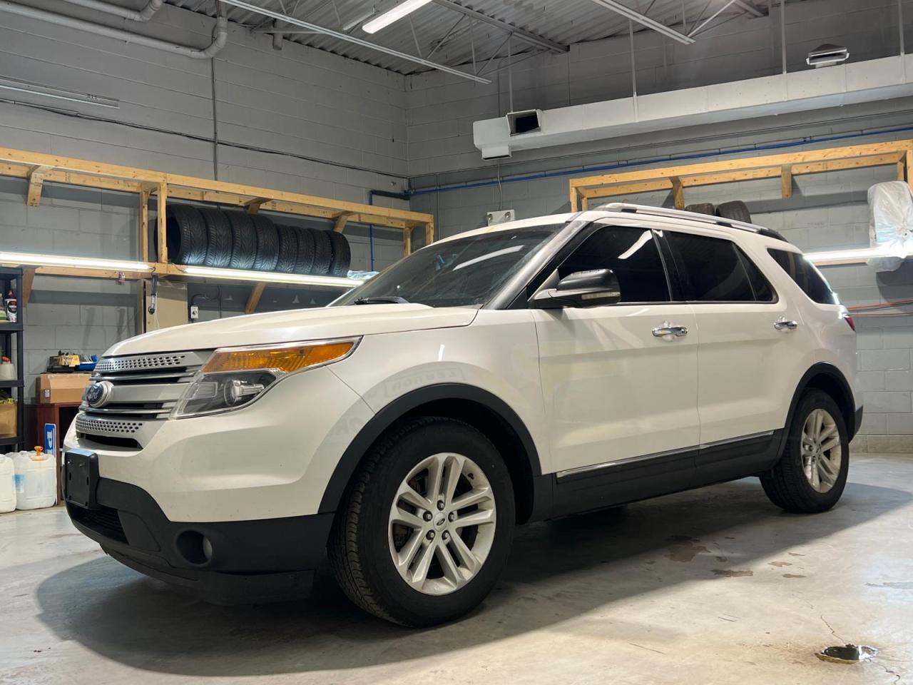 Used 2012 Ford Explorer XLT * 7 Passenger * Navigation * Dual Sunroof * Heated Leather Seats * Power Lift Gate * Alloy Rims * Sport Mode *  Back Up Camera * Power Seats * for sale in Cambridge, ON