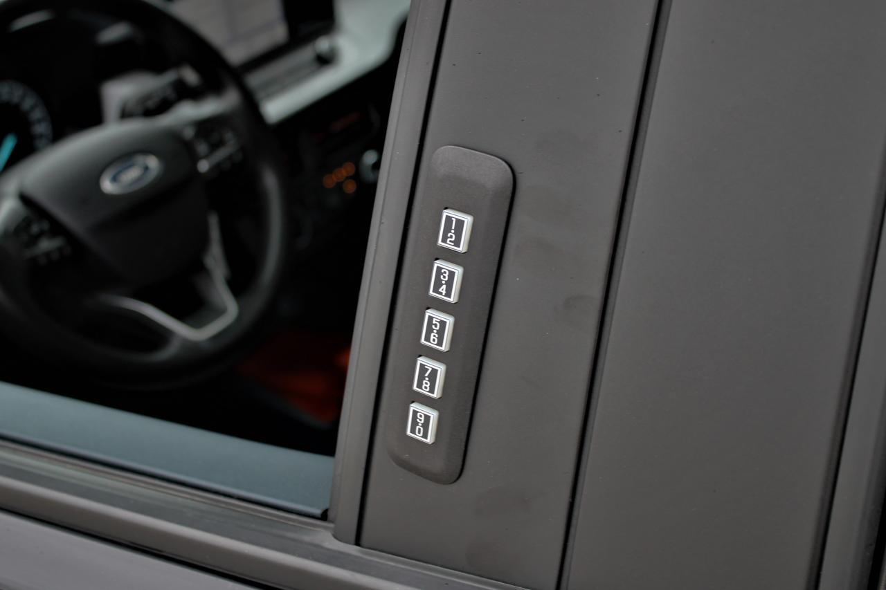 2022 Ford Maverick XLT AWD SuperCrew Photo