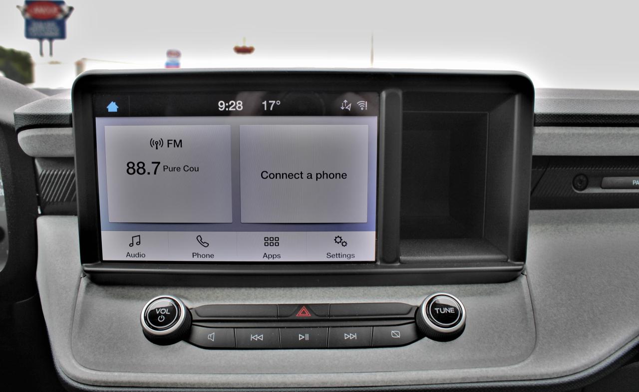 2022 Ford Maverick XLT AWD SuperCrew Photo