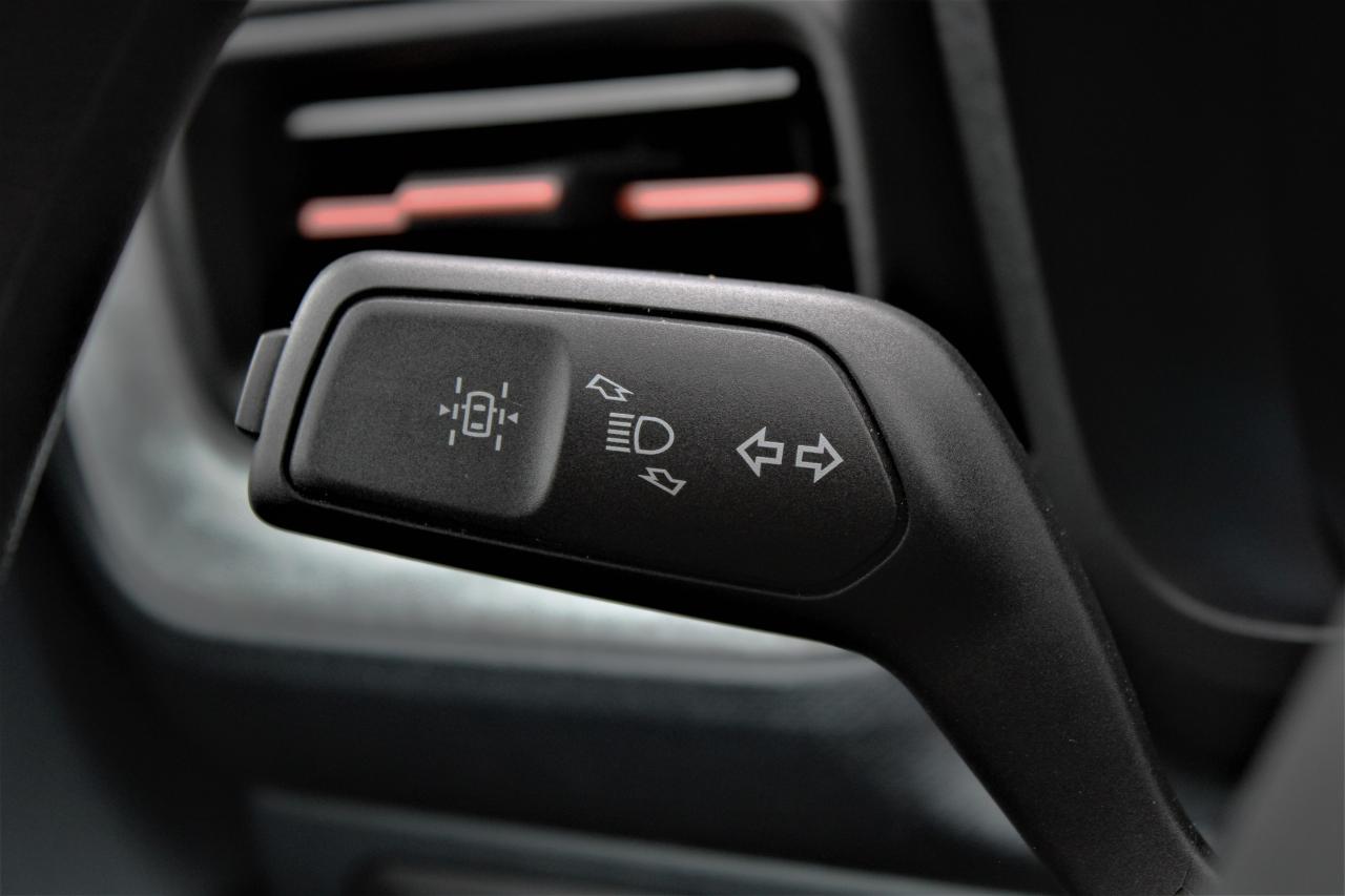 2022 Ford Maverick XLT AWD SuperCrew Photo