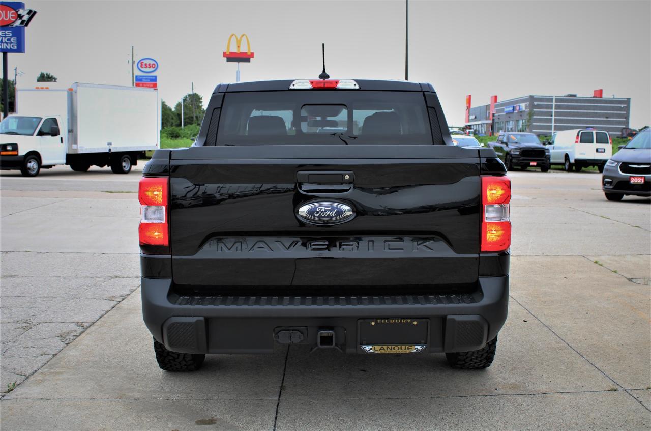 2022 Ford Maverick XLT AWD SuperCrew Photo