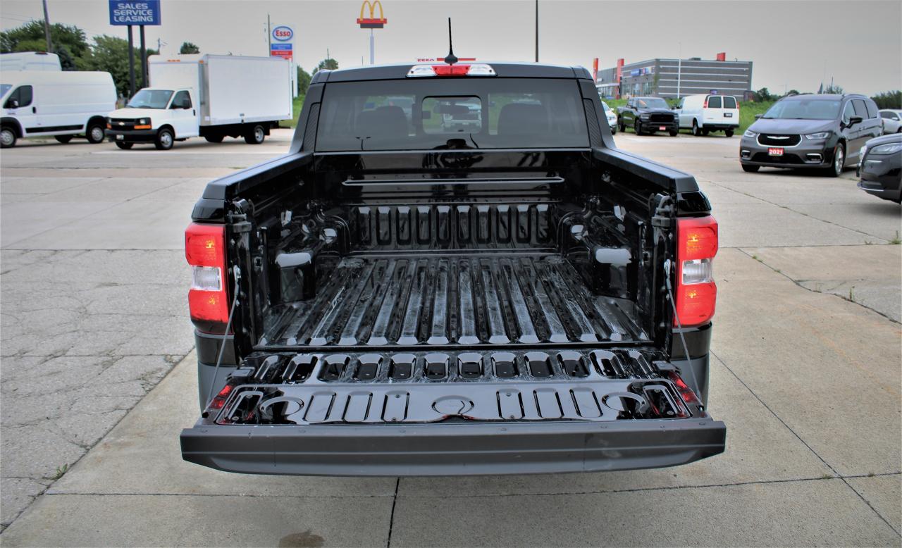 2022 Ford Maverick XLT AWD SuperCrew Photo