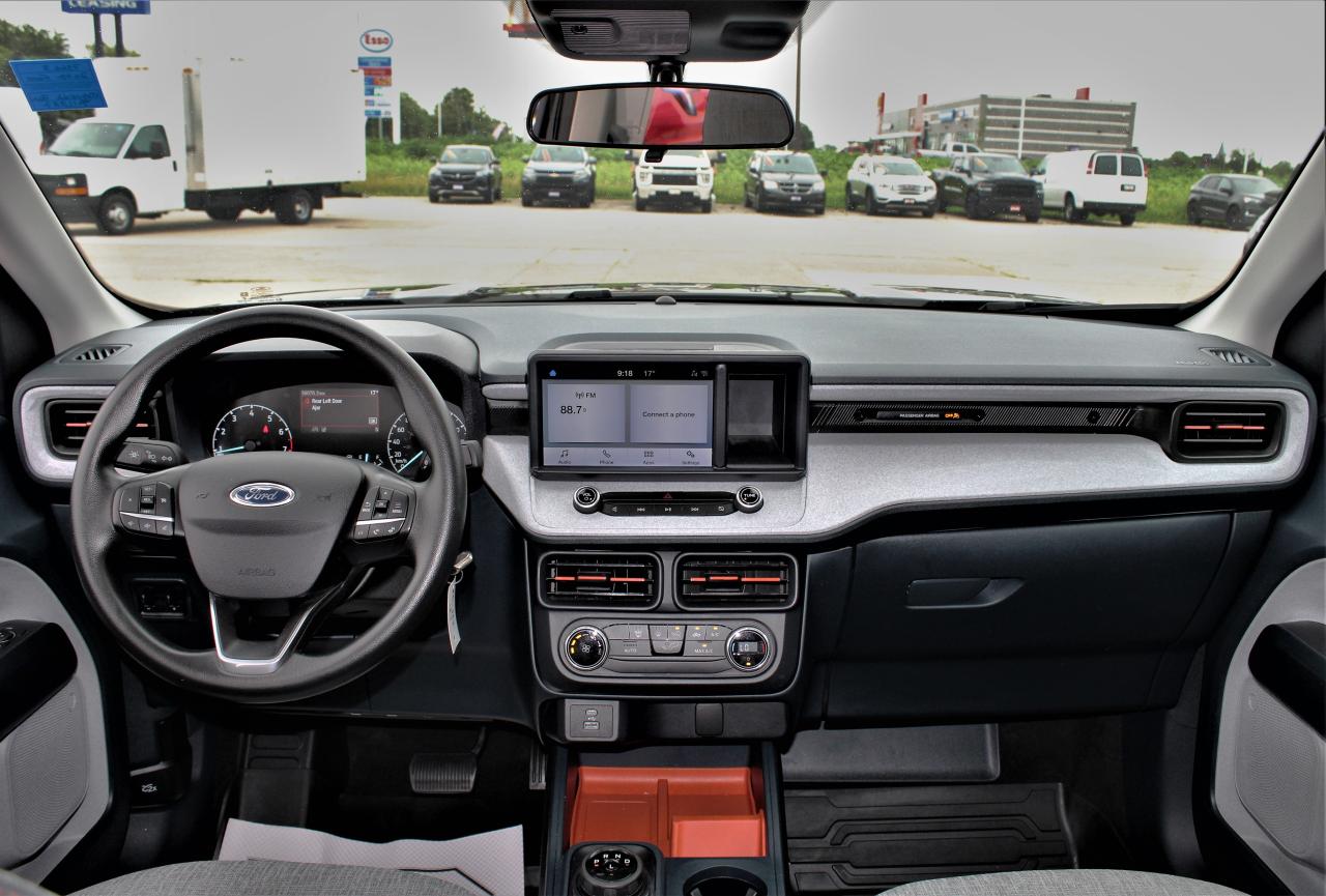 2022 Ford Maverick XLT AWD SuperCrew Photo