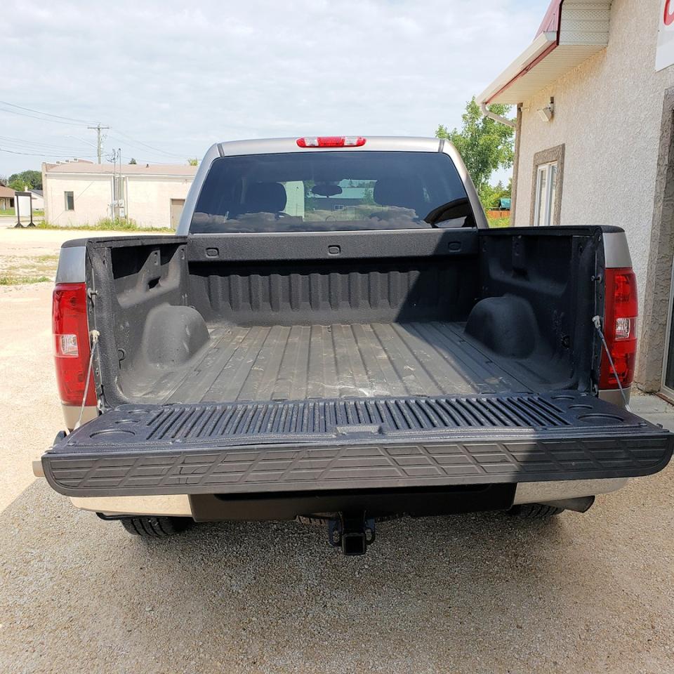 2013 Chevrolet Silverado 1500 4WD Crew Cab 143.5" LS Cheyenne Edition - Photo #11