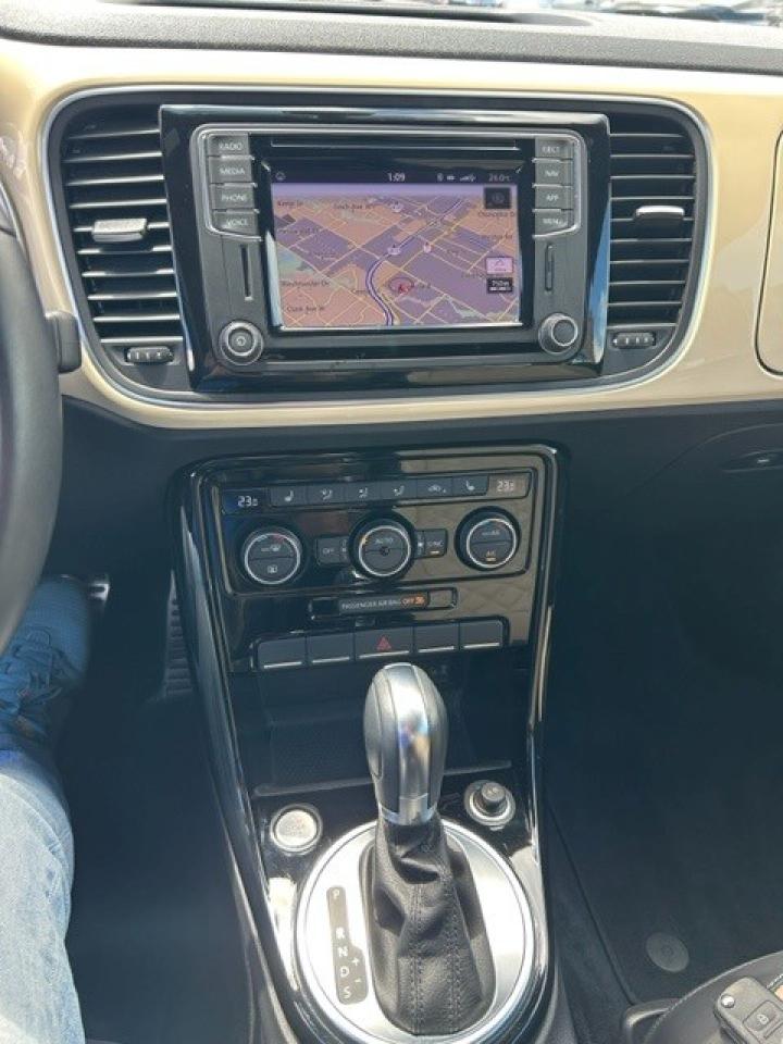 2019 Volkswagen Beetle Cabriolet Wolfsburg Edition Auto Photo4