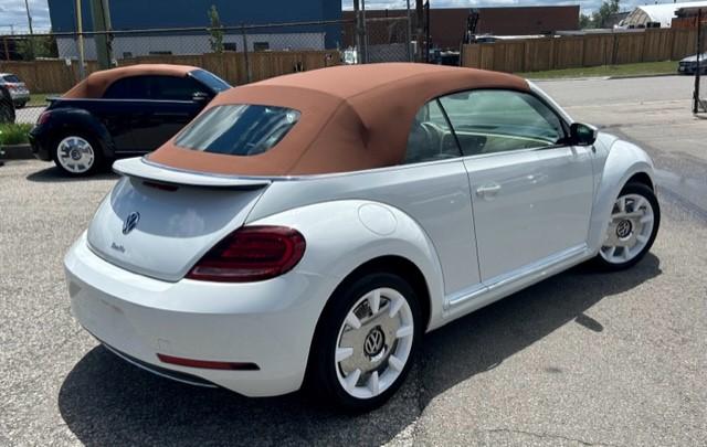 2019 Volkswagen Beetle Cabriolet Wolfsburg Edition Auto - Photo #2