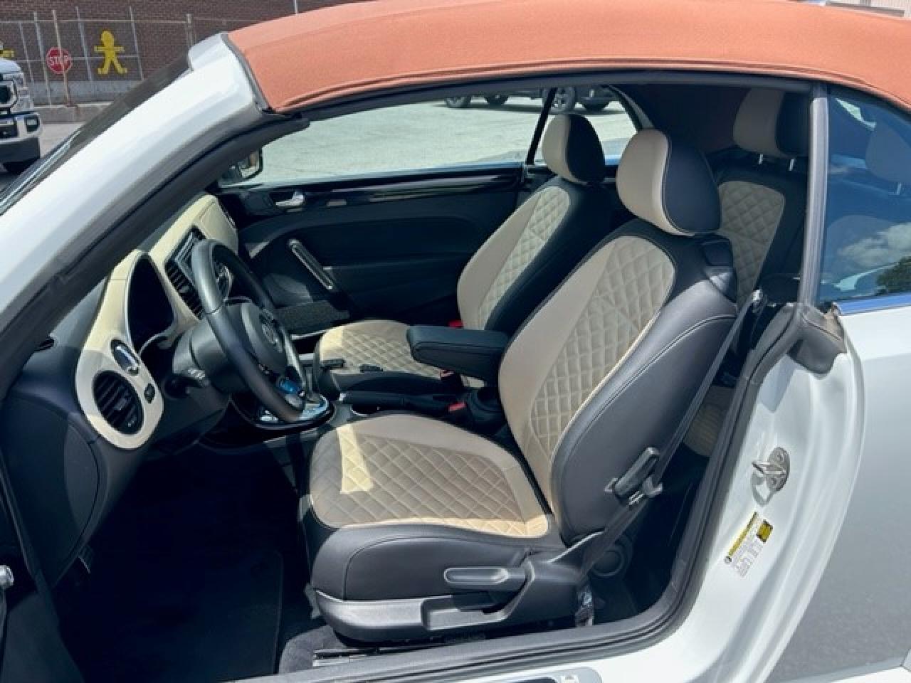 2019 Volkswagen Beetle Cabriolet Wolfsburg Edition Auto Photo3