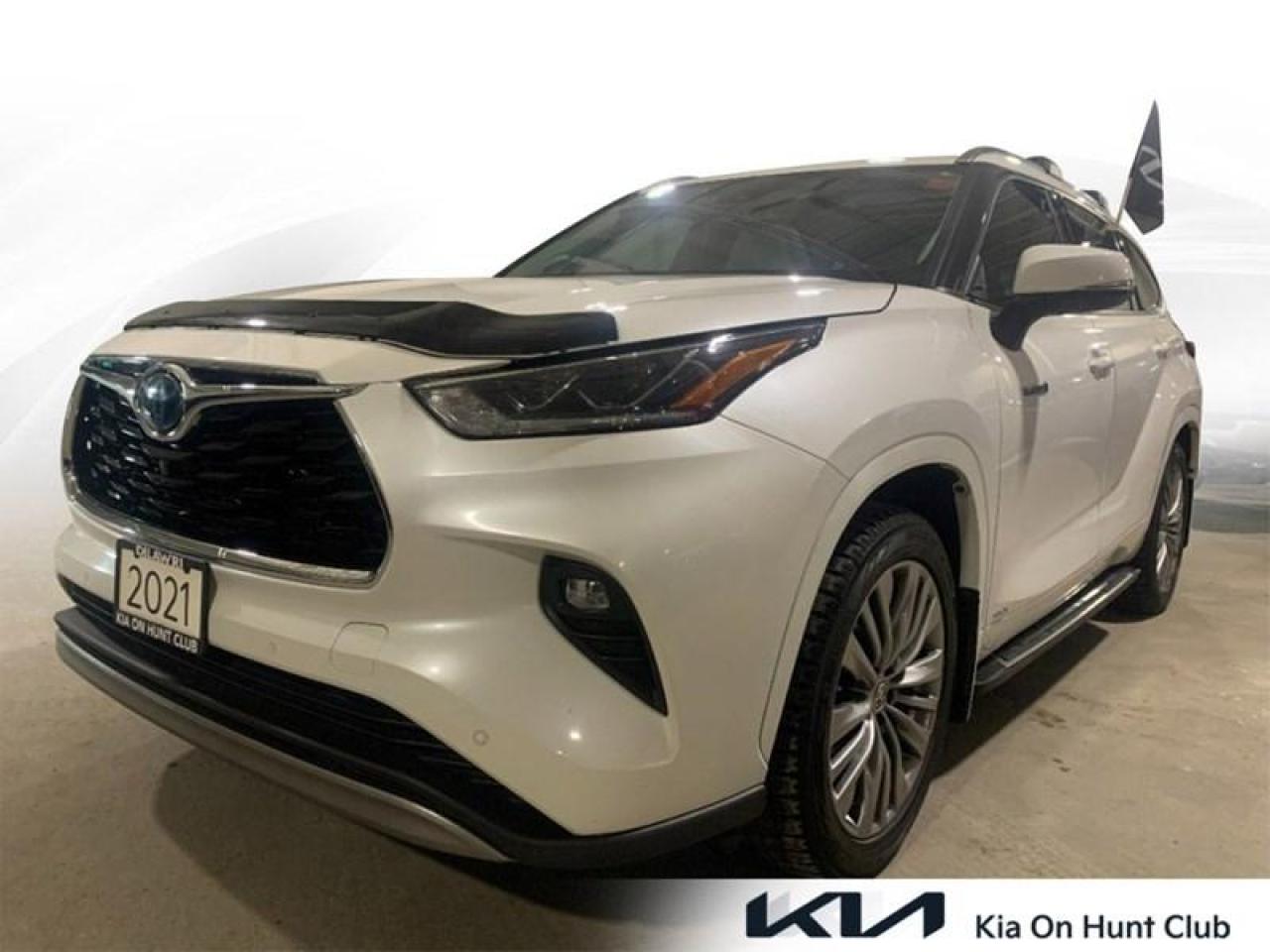 Used 2021 Toyota Highlander HYBRID Hybrid Limited  platium AWD for sale in Nepean, ON