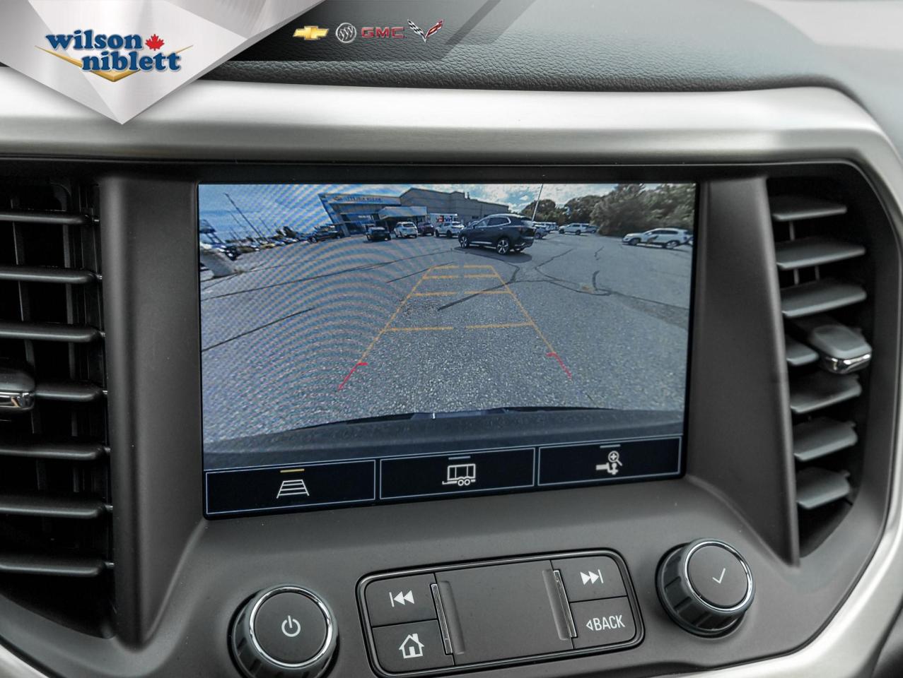 2022 GMC Acadia Denali Photo