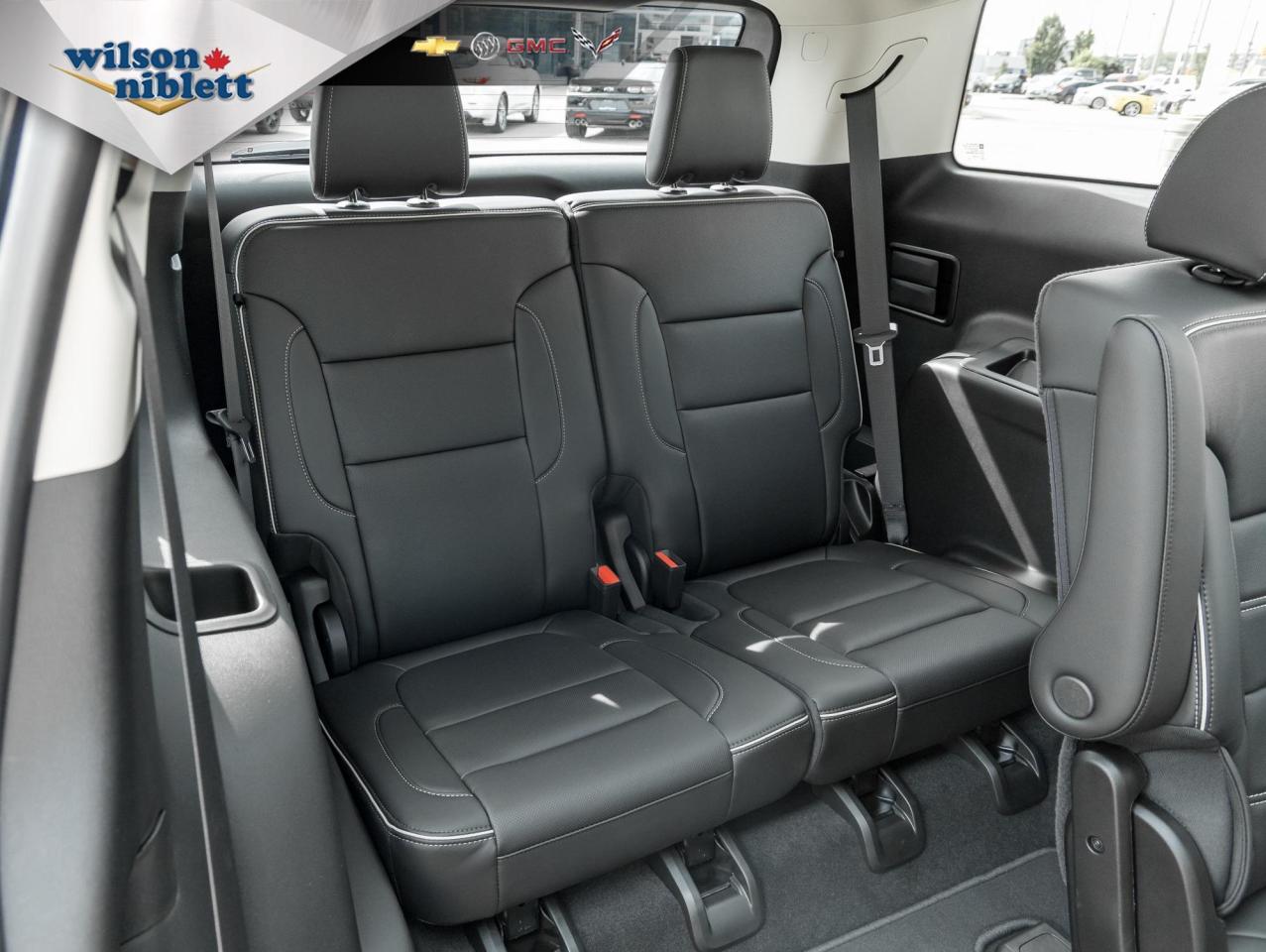 2022 GMC Acadia Denali Photo