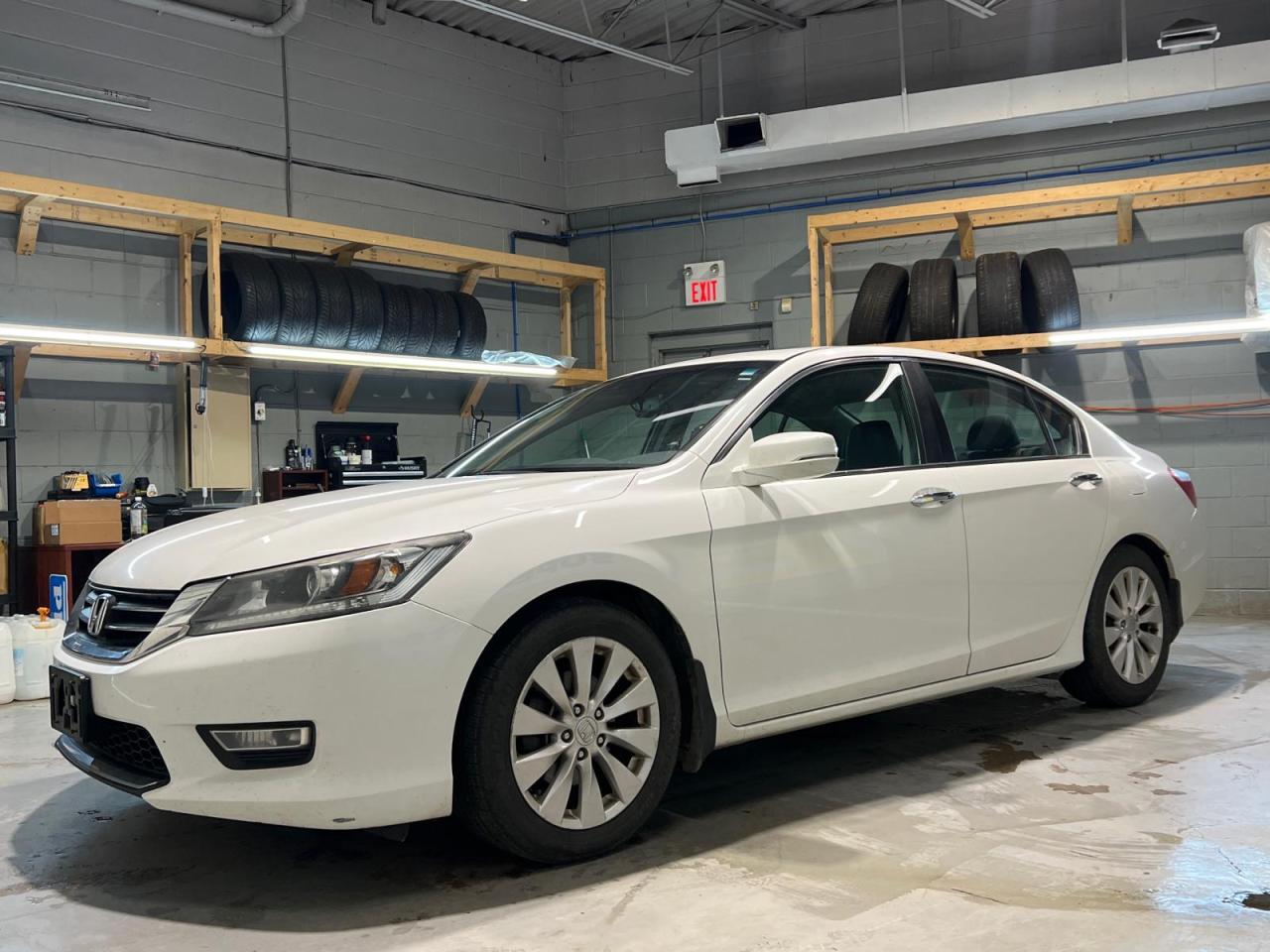 Used 2013 Honda Accord EX-L * Sunroof * Heated Front/Rear Leather Seats * Lane Departure Warning *  Push Button Start * Back Up Camera * Sport Mode * Cruise Control * Steeri for sale in Cambridge, ON