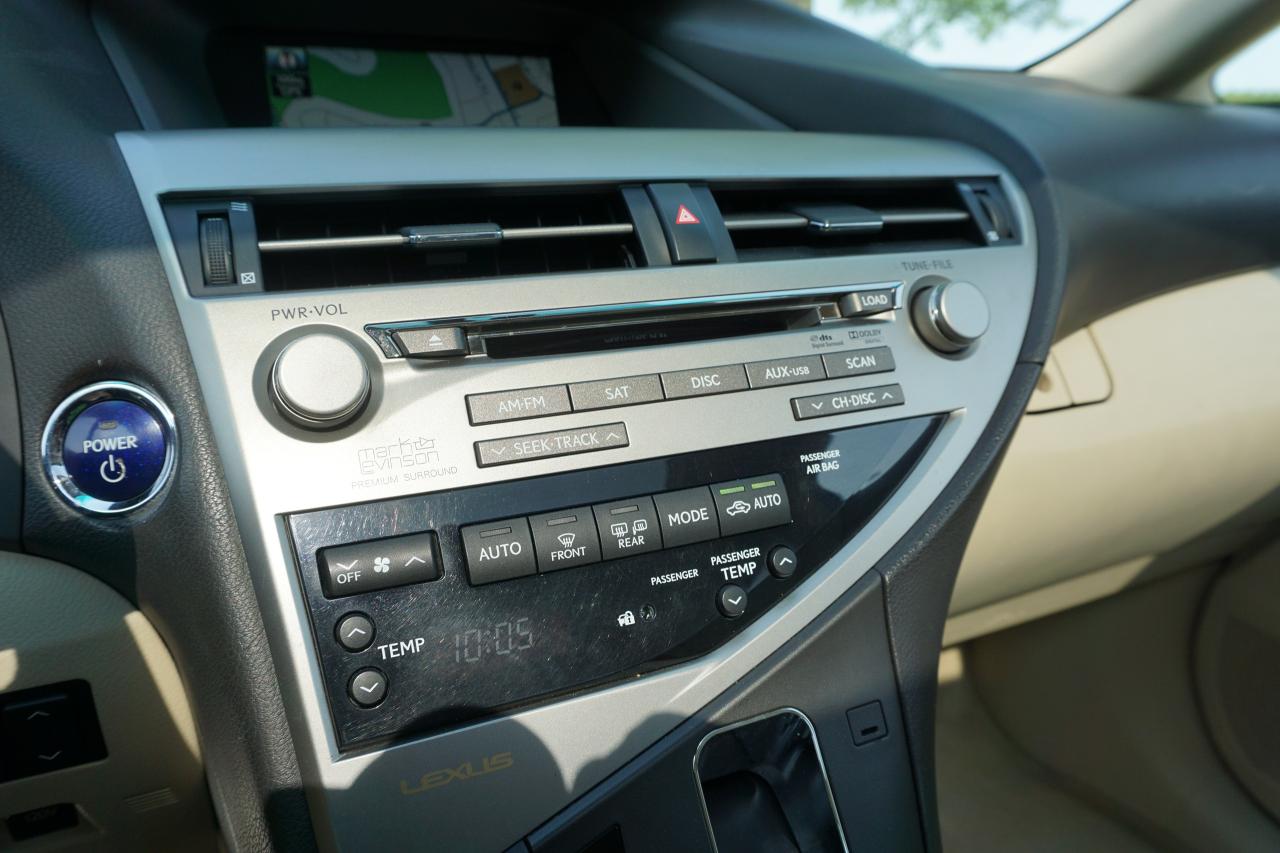 2010 Lexus RX 450h LOW KM'S / ULTRA PREMIUM PACKAGE / DEALER SERVICED - Photo #17
