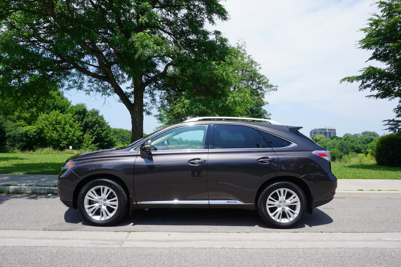 2010 Lexus RX 450h LOW KM'S / ULTRA PREMIUM PACKAGE / DEALER SERVICED - Photo #2