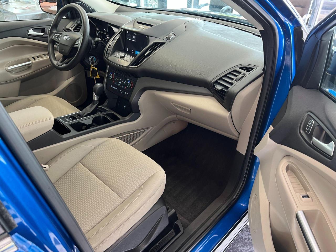 2017 Ford Escape SE+APPLEPLAY+CAMERA+Bluetooth+SENSORS+CLEAN CARFAX Photo82