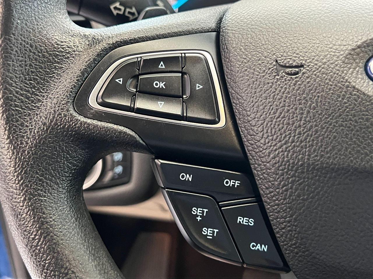 2017 Ford Escape SE+APPLEPLAY+CAMERA+Bluetooth+SENSORS+CLEAN CARFAX Photo99
