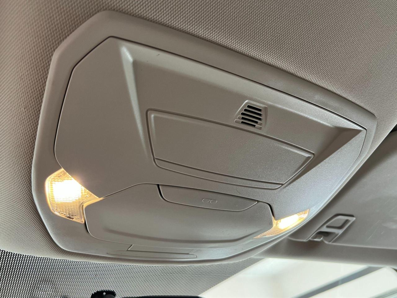 2017 Ford Escape SE+APPLEPLAY+CAMERA+Bluetooth+SENSORS+CLEAN CARFAX Photo105