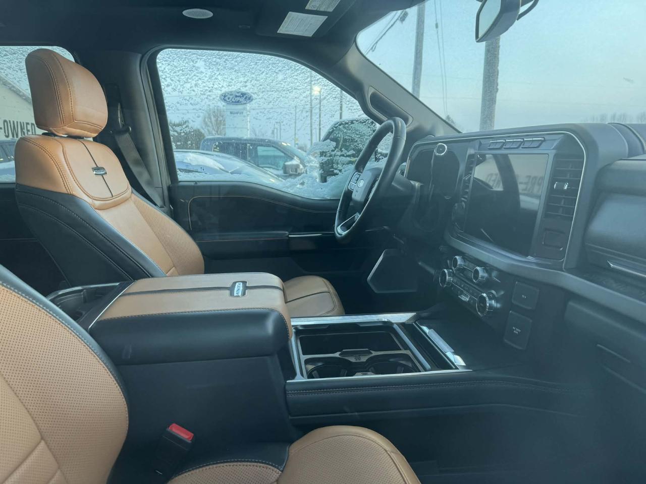 2023 Ford F-250 Super Duty SRW 4X4 CREW CAB PICKUP/ Photo2