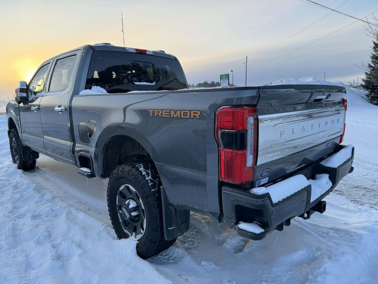 2023 Ford F-250 Super Duty SRW 4X4 CREW CAB PICKUP/ Photo