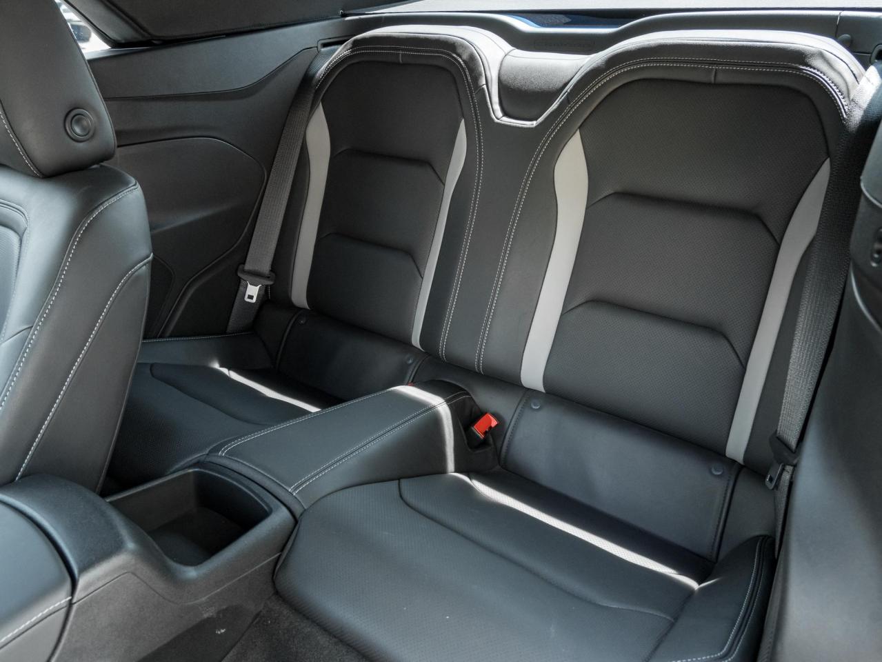 2022 Chevrolet Camaro 2LT Photo