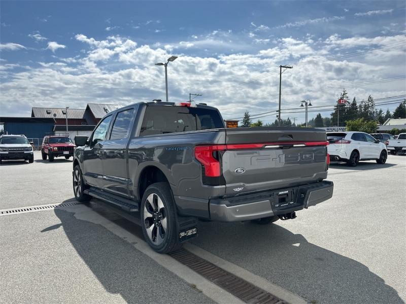 2023 Ford F-150 Lightning Platinum Photo5