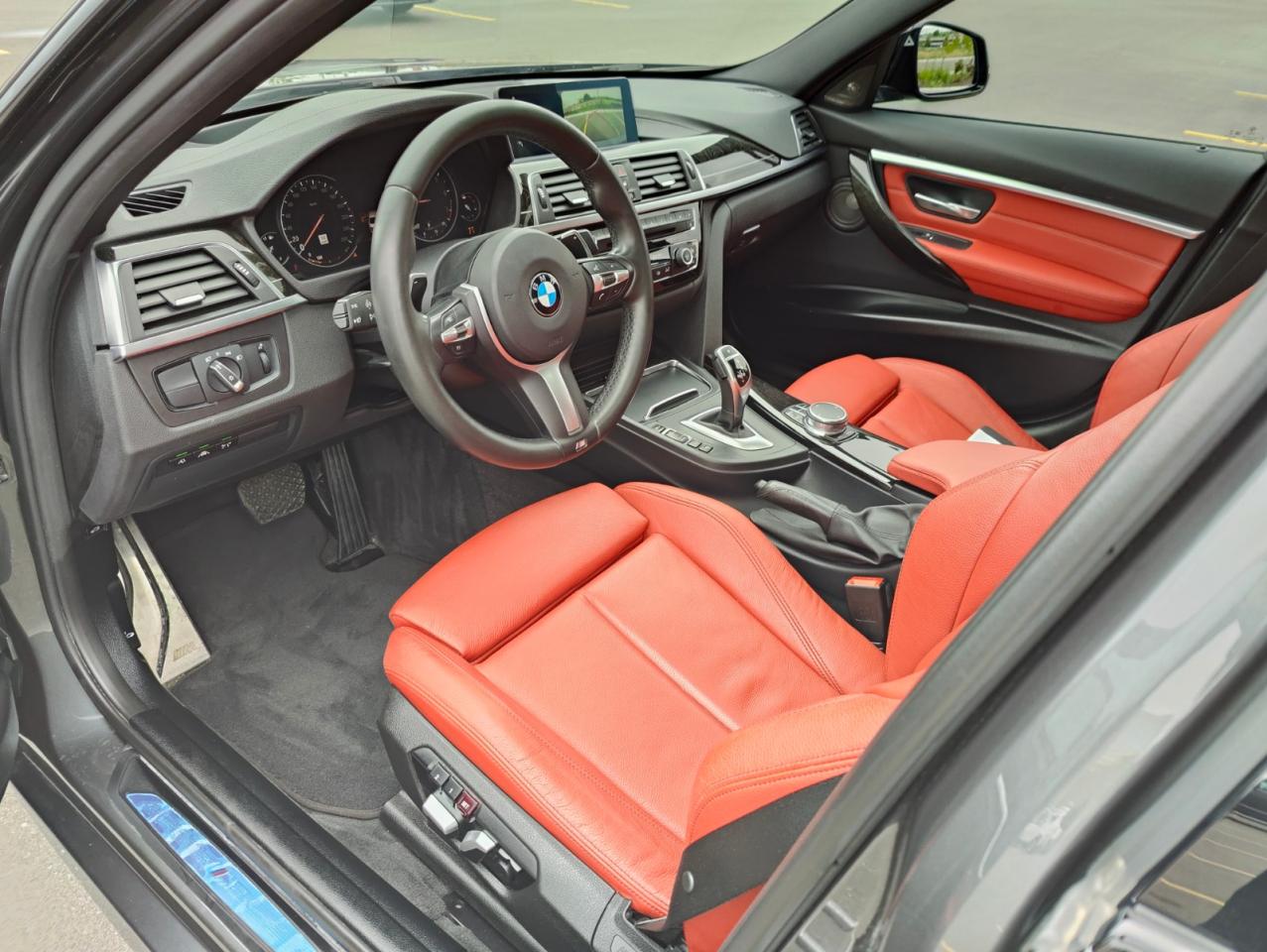 2018 BMW 3 Series 340i xDrive M-Sport Sedan • Loaded • No Accidents! - Photo #19