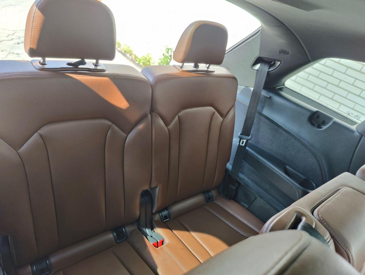 2019 Audi Q7 Komfort • 7 Passenger • No accidents! - Photo #13
