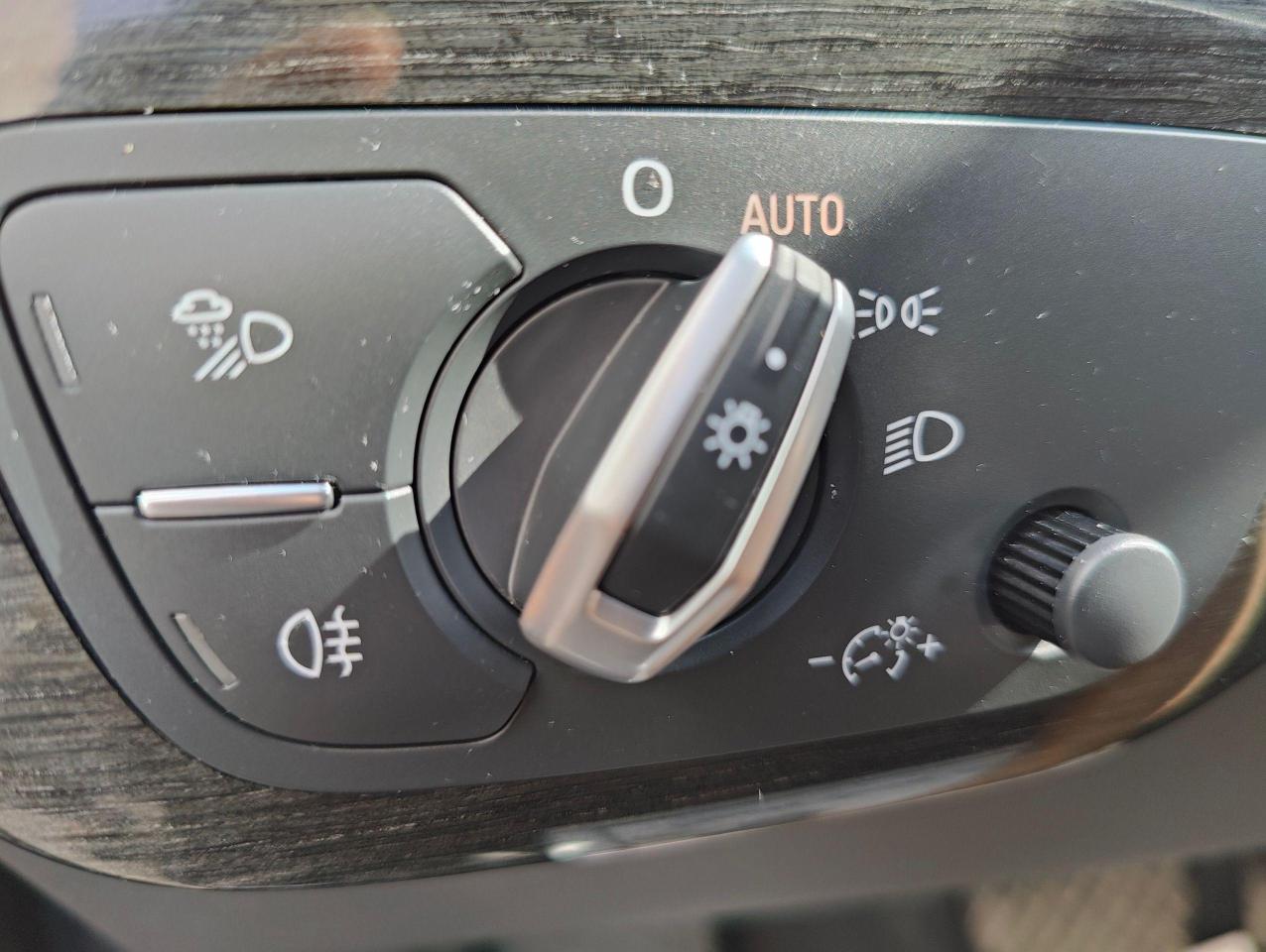 2019 Audi Q7 Komfort • 7 Passenger • No accidents! - Photo #19