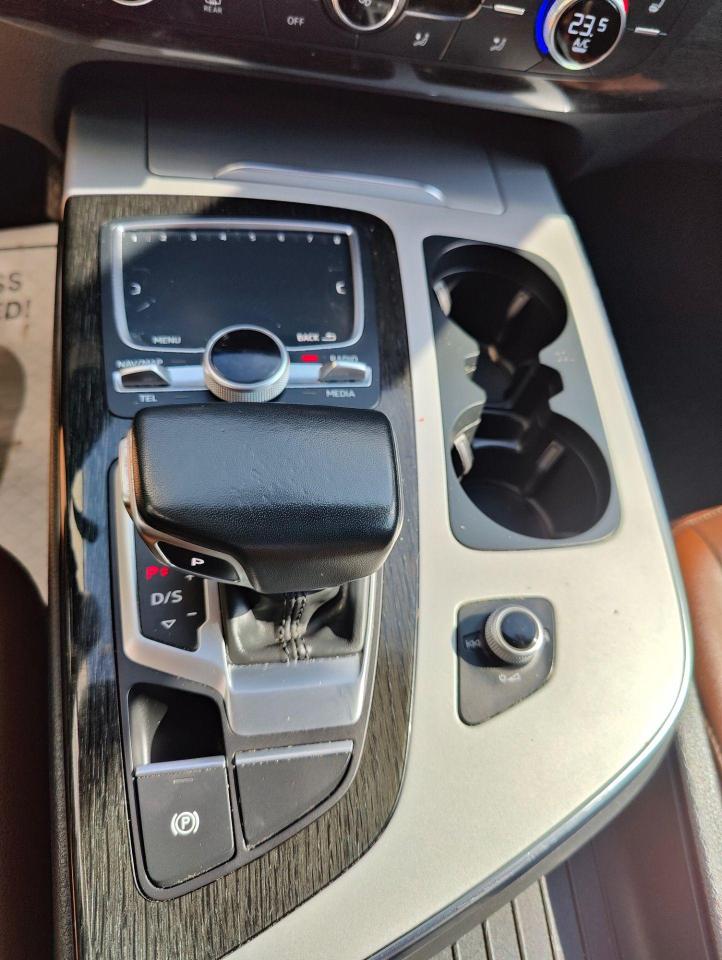 2019 Audi Q7 Komfort • 7 Passenger • No accidents! - Photo #22