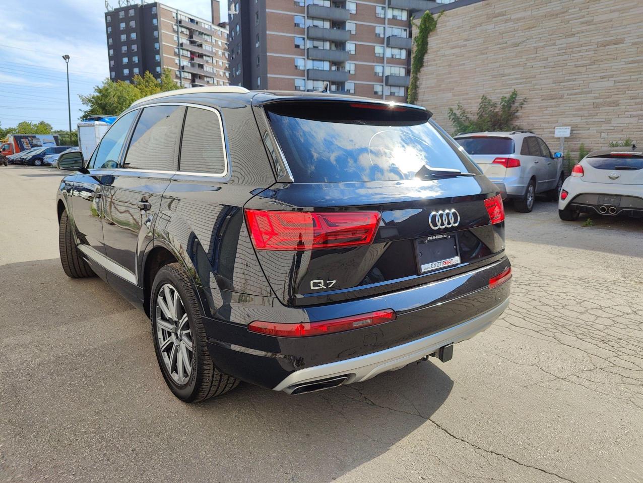 2019 Audi Q7 Komfort • 7 Passenger • No accidents! - Photo #4