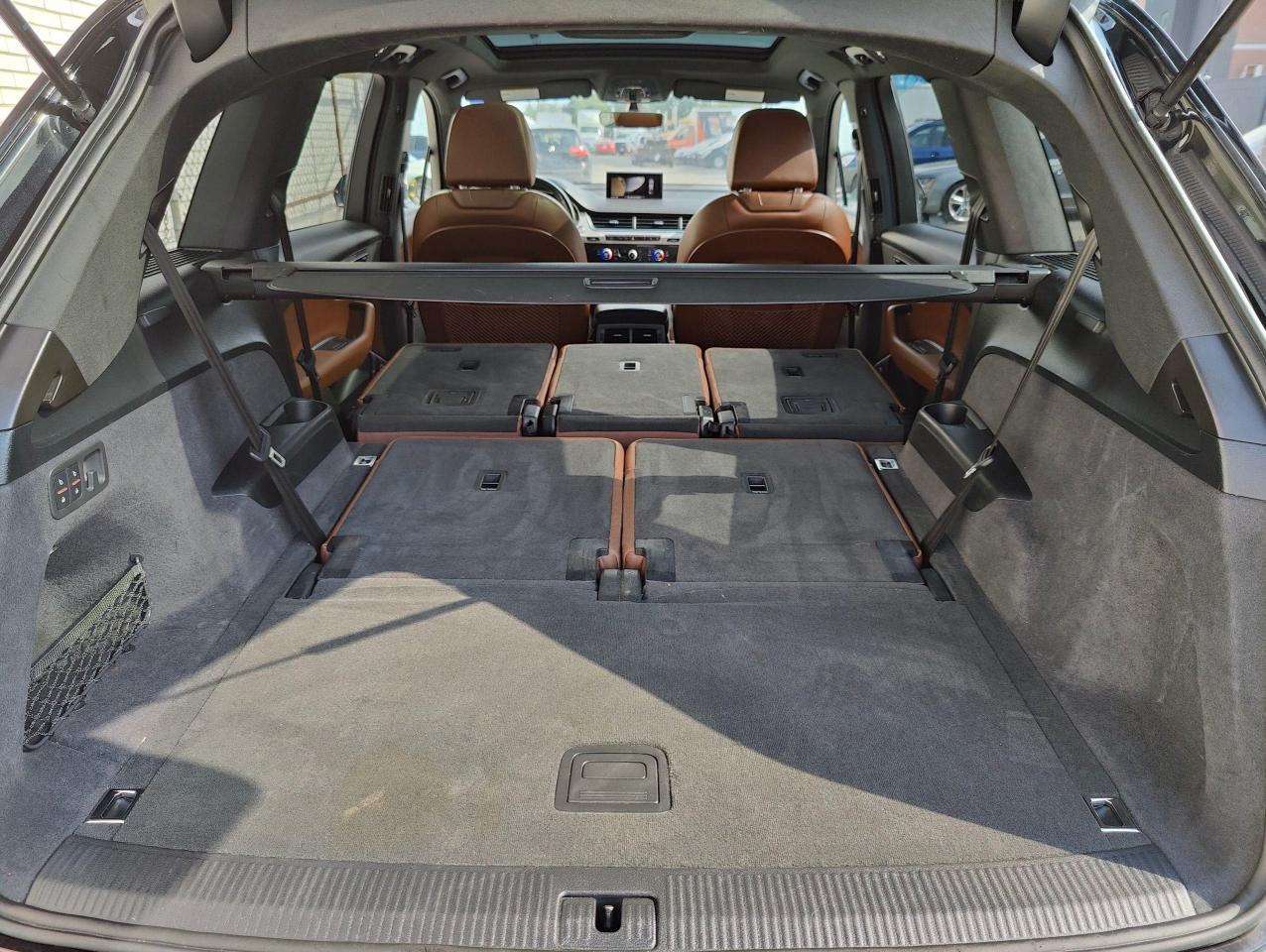 2019 Audi Q7 Komfort • 7 Passenger • No accidents! - Photo #29