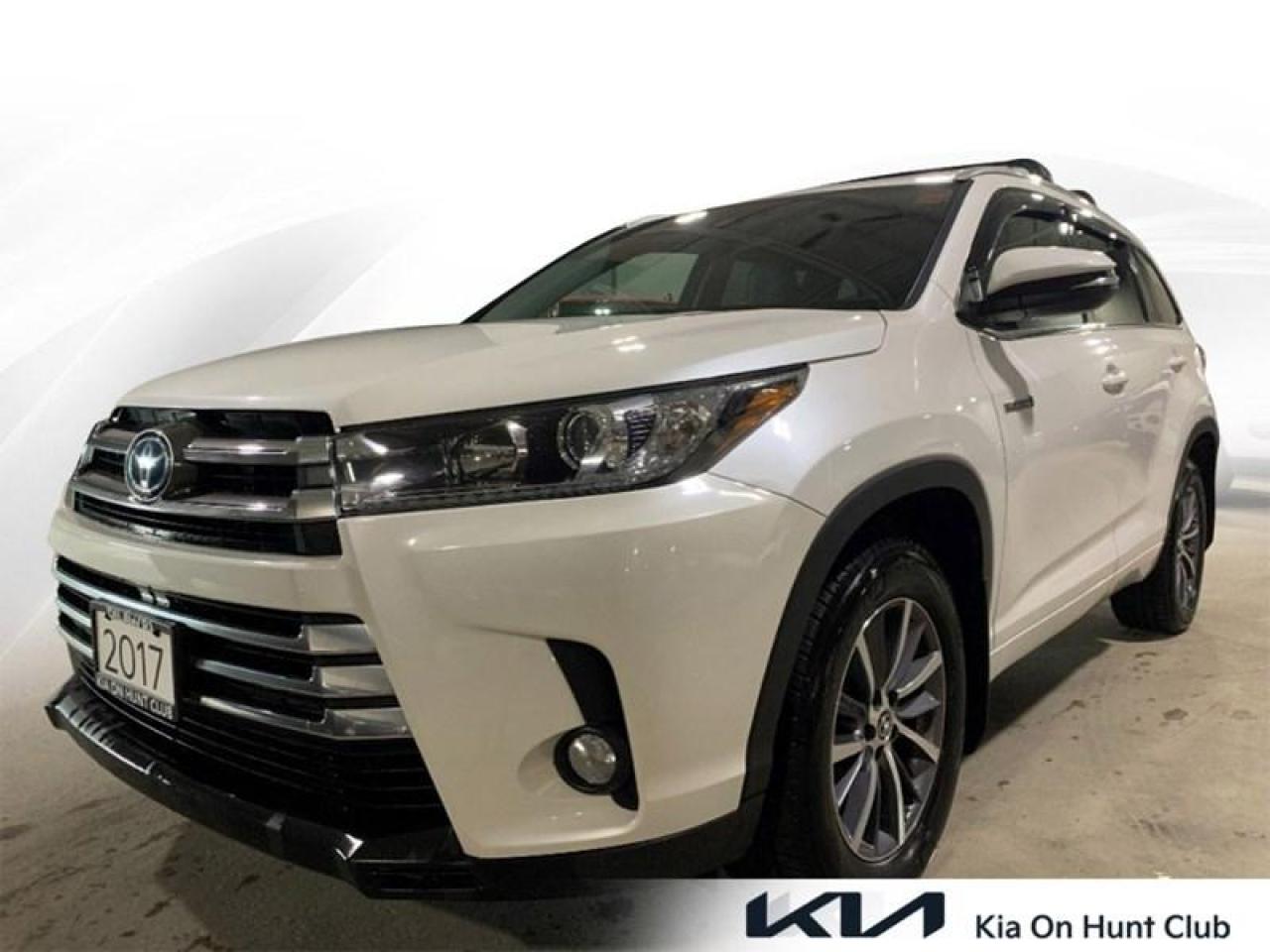 Used 2017 Toyota Highlander HYBRID AWD 4DR XLE for sale in Nepean, ON