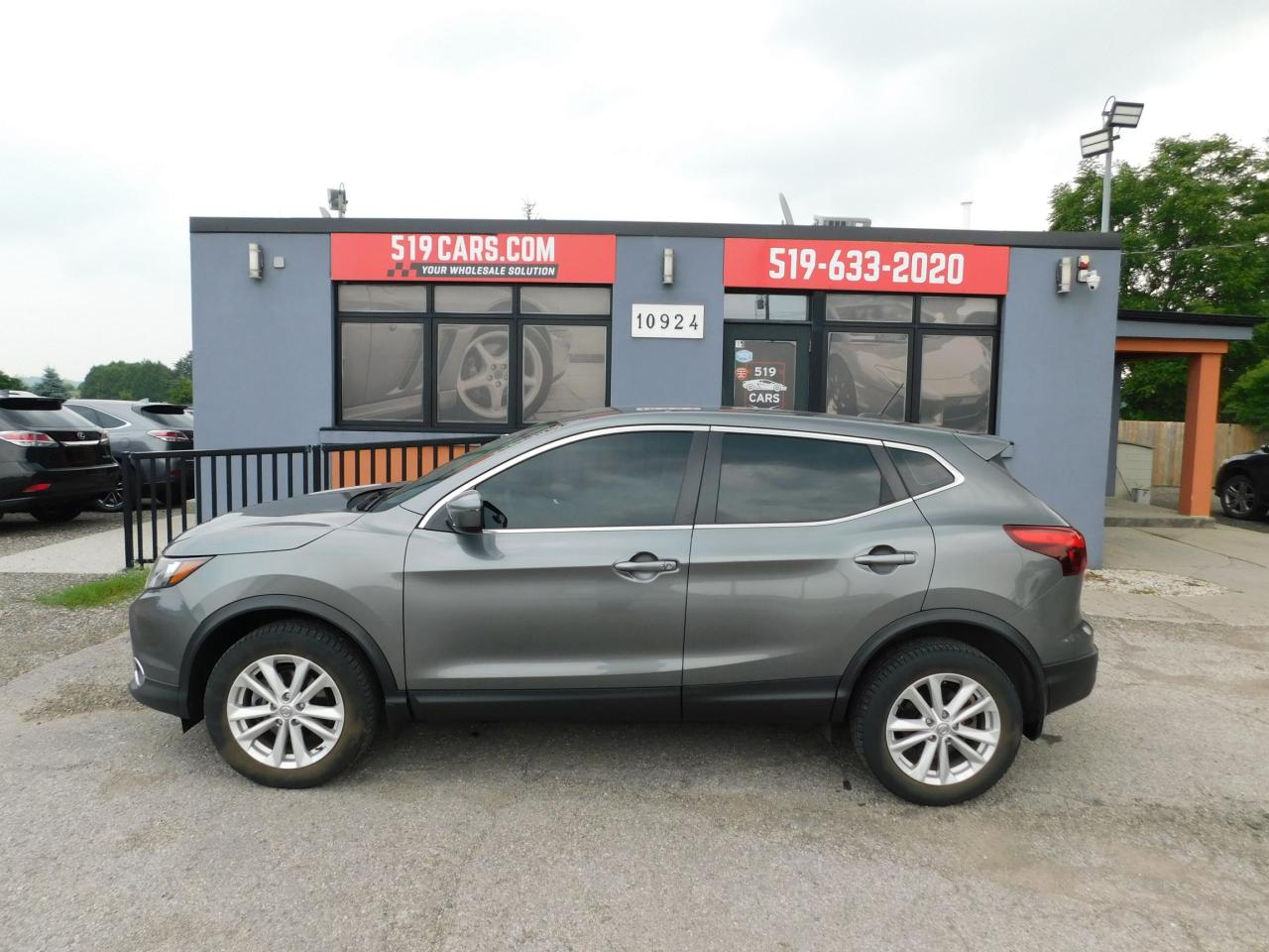 2018 Nissan Qashqai | Rare Manual | Heated Seats | Backup Camera - Photo #1