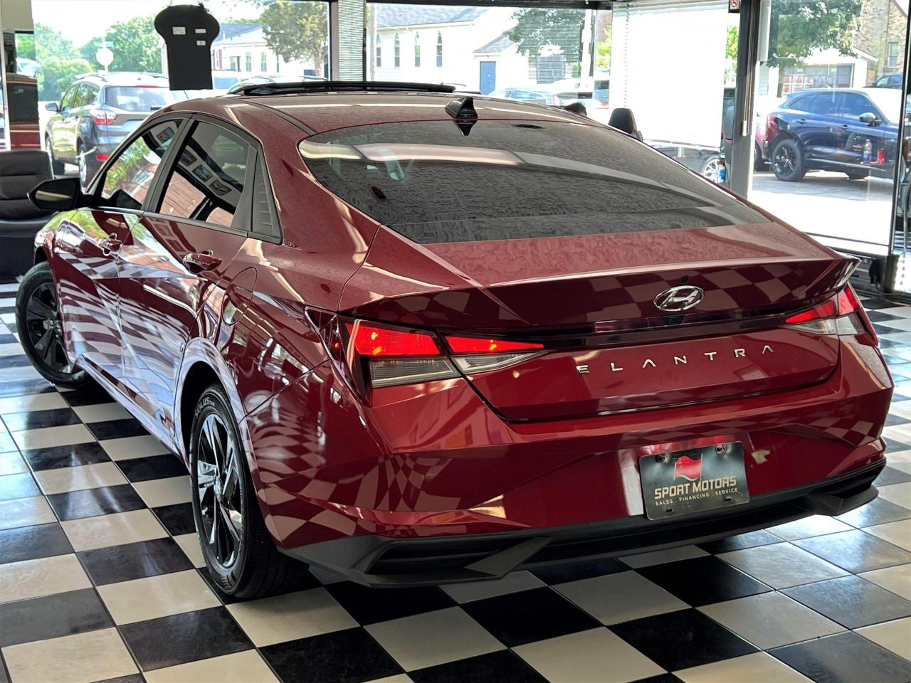 2022 Hyundai Elantra Preferred+Sunroof+Tinted+Apple Play+CLEAN CARFAX - Photo #16