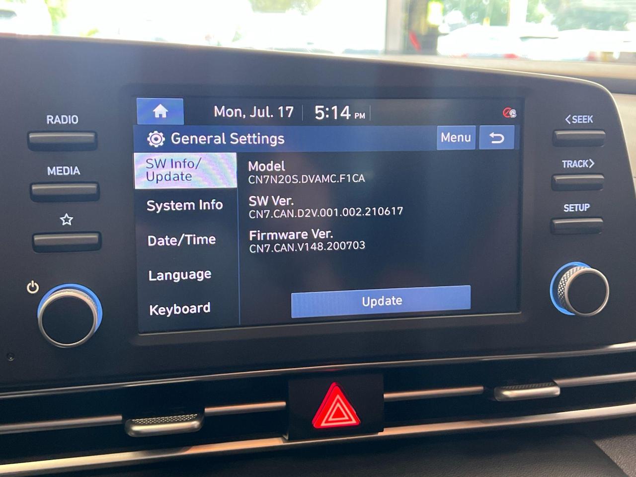 2022 Hyundai Elantra Preferred+Sunroof+Tinted+Apple Play+CLEAN CARFAX - Photo #37