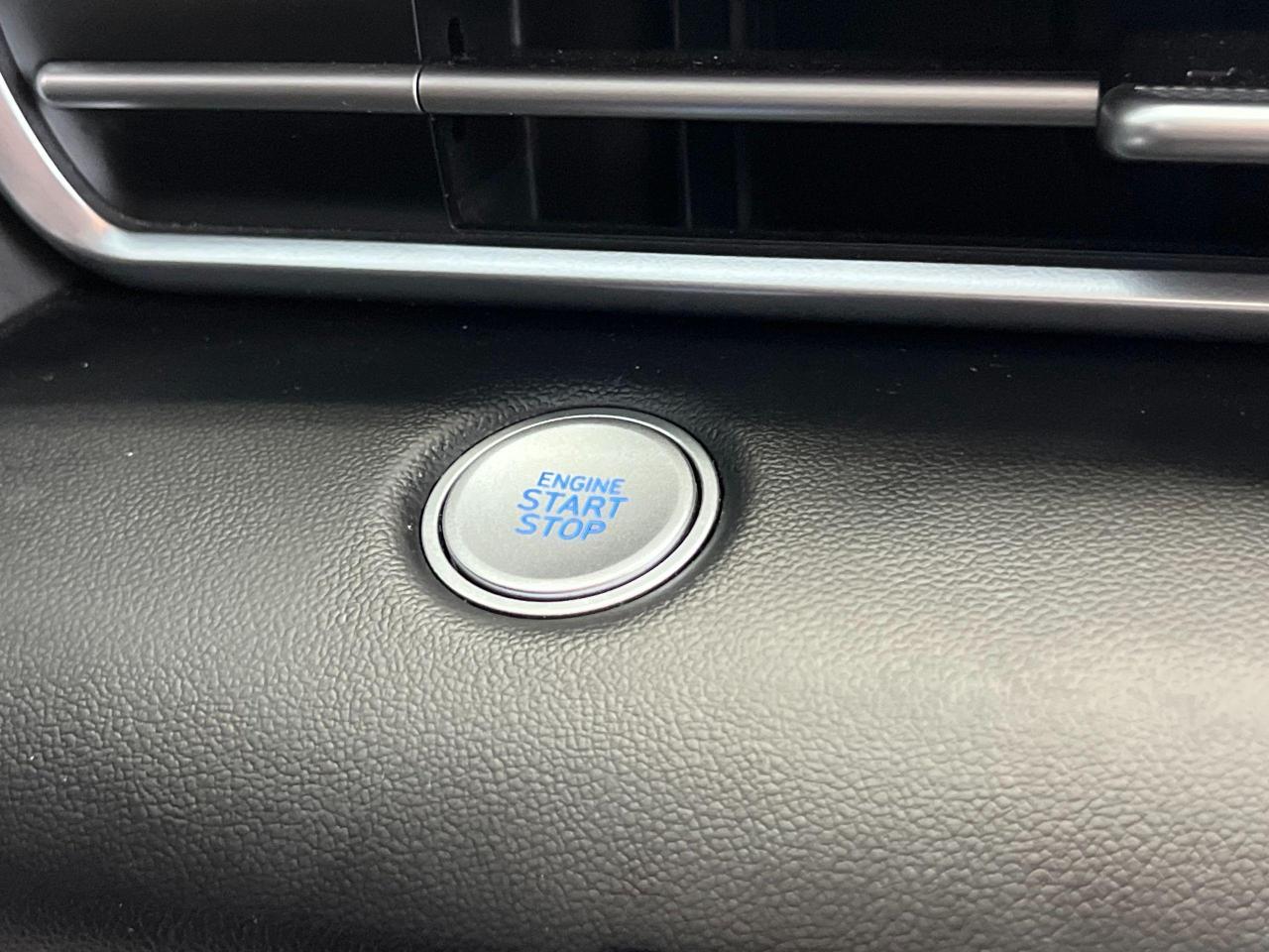 2022 Hyundai Elantra Preferred+Sunroof+Tinted+Apple Play+CLEAN CARFAX - Photo #56