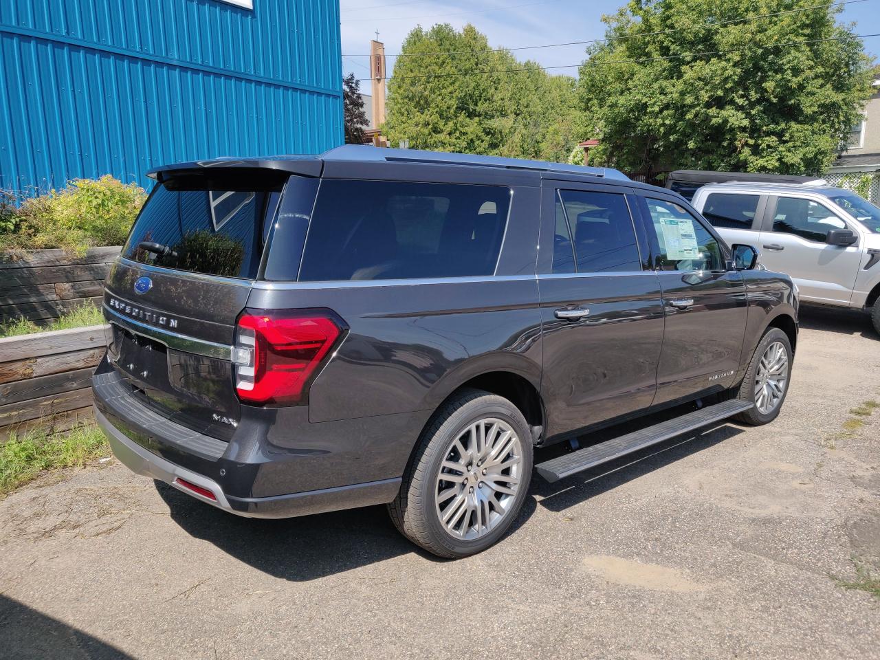 2023 Ford Expedition Platinum Max Photo5