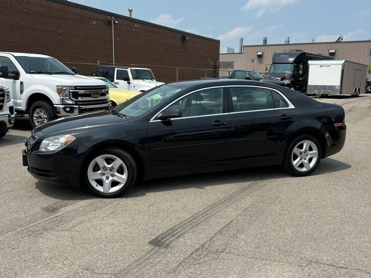 2012 Chevrolet Malibu  - Photo #2