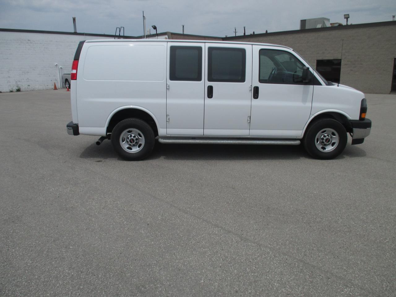 2020 GMC Savana 2500 RWD 2500 135" - Photo #3