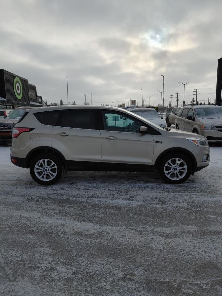 2017 Ford Escape SE - Photo #3