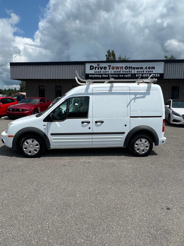 2010 Ford Transit Connect 114.6" w/o rear door glass - Photo #2