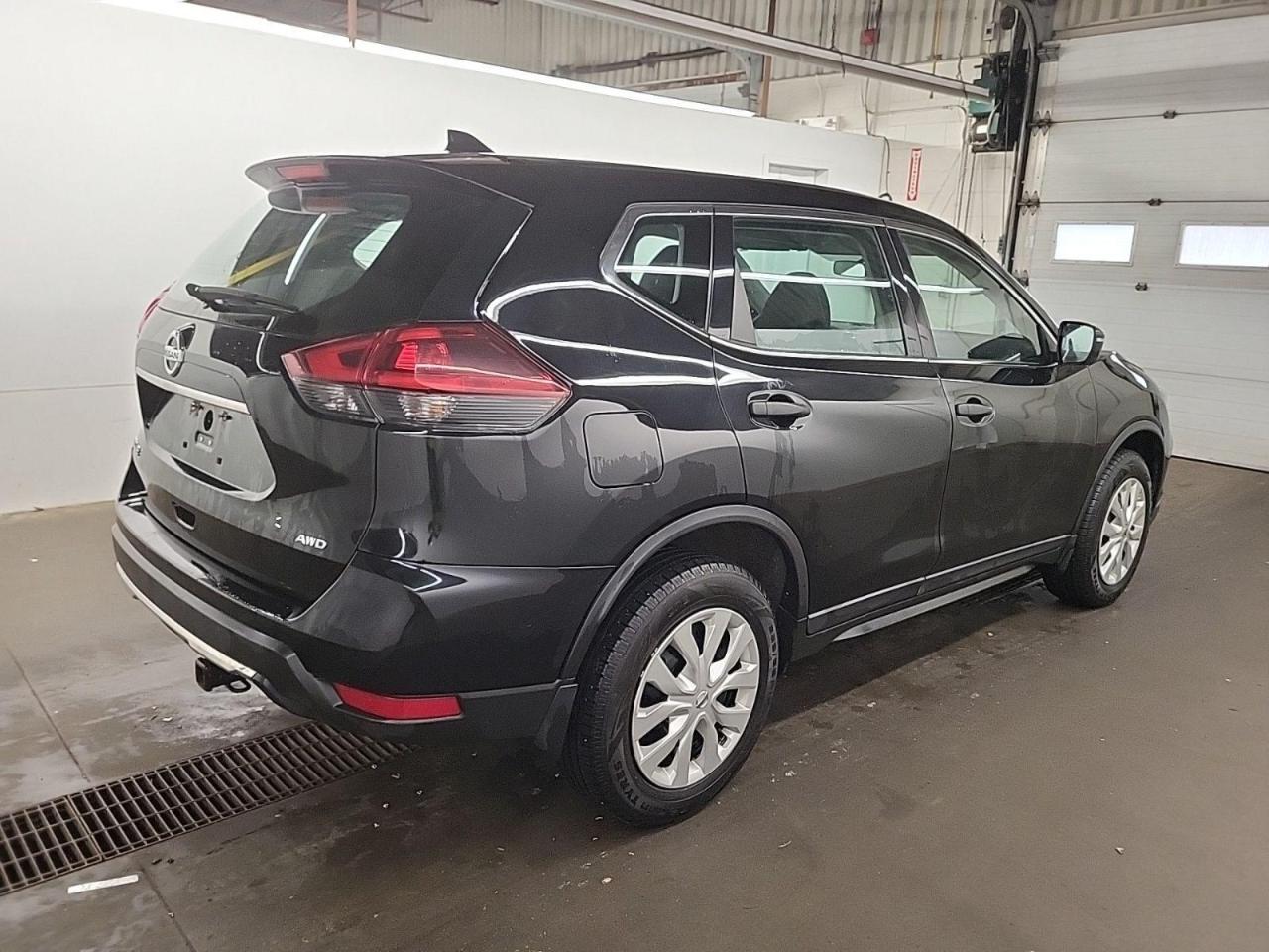 2018 Nissan Rogue AWD S Photo